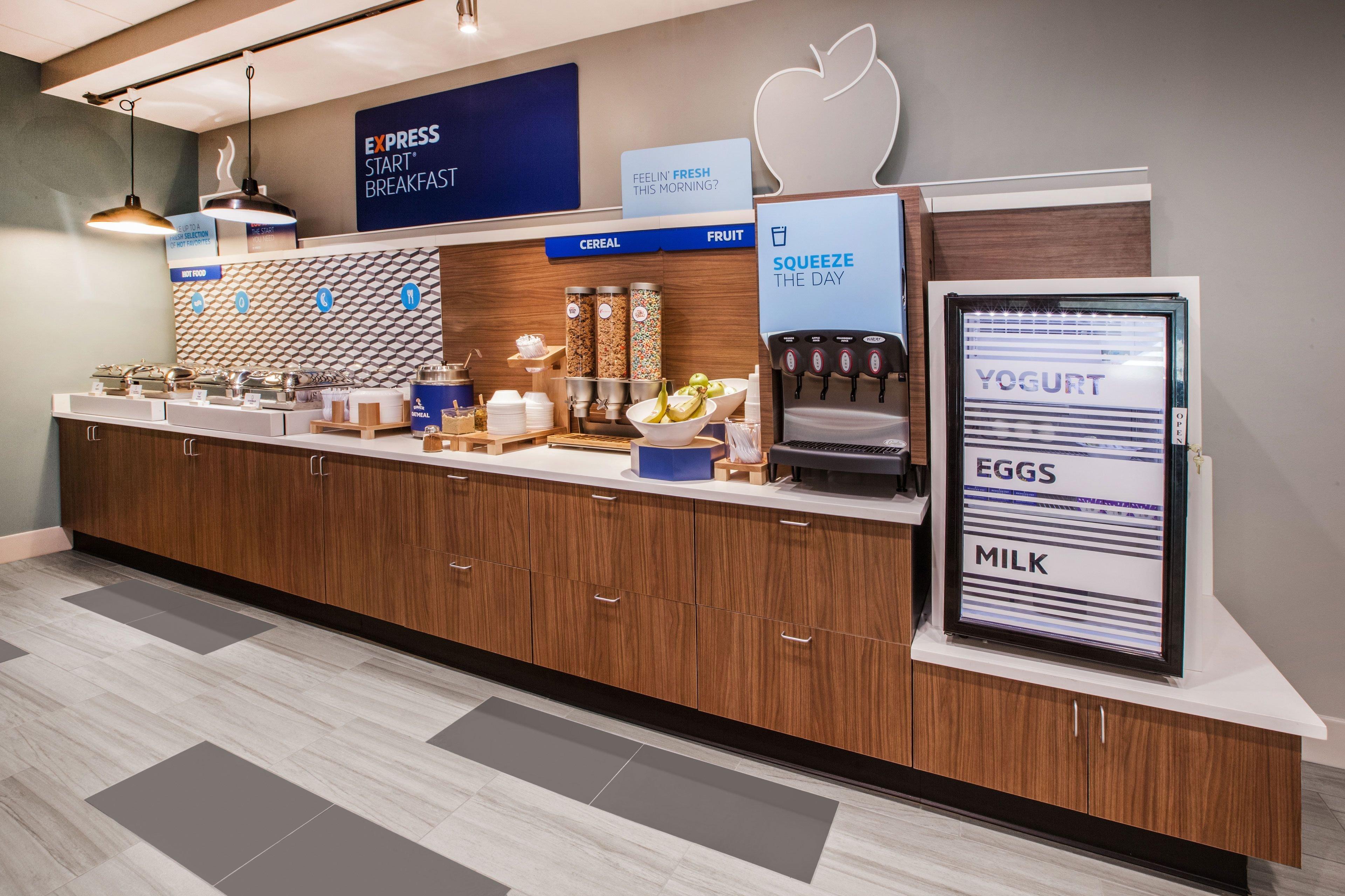 Holiday Inn Express & Suites Cleveland/Westlake By Ihg Екстериор снимка